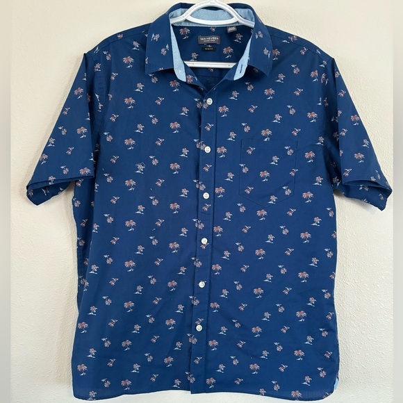 Van Heusen Short Sleeve Button Down - Picture 1 of 9